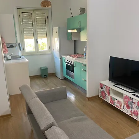 Emmevi House Апартаменты Реджо-ди-Калабрия