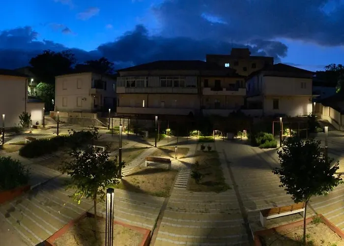 Апартаменты Emmevi House *