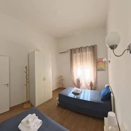 Emmevi House